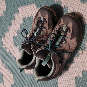 Merrell Womens Hiking shoe size 7.5